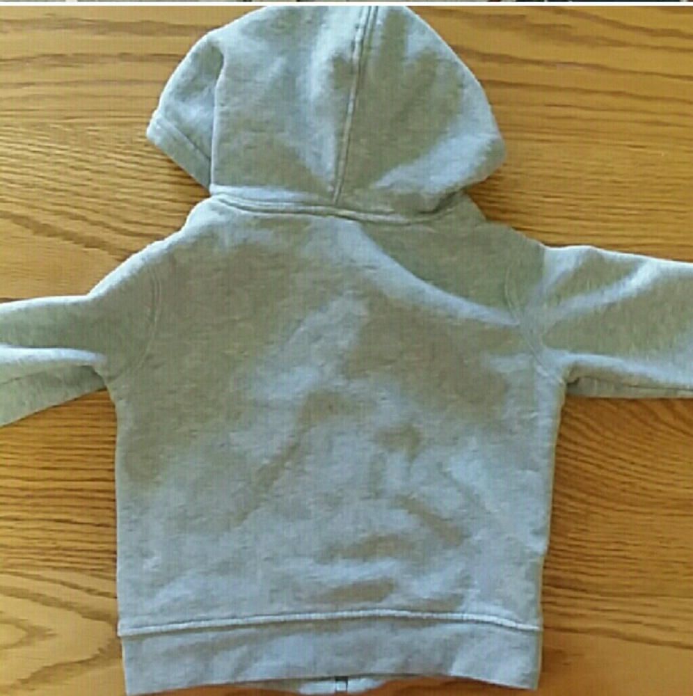 Boy's grey hoodie sweatshirt size 2T - Picture 2 of 4